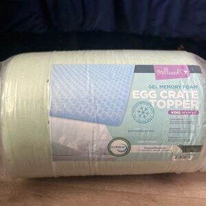 King size 78”x74”x2” mattress topper.